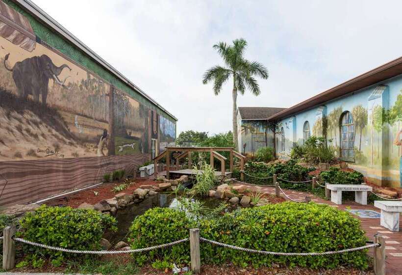 בית מלון כפרי Ramada By Wyndham Lake Placid