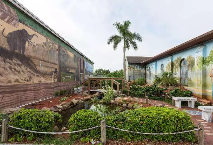 فندق Ramada By Wyndham Lake Placid