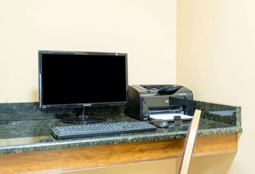 فندق Ramada By Wyndham Lake Placid