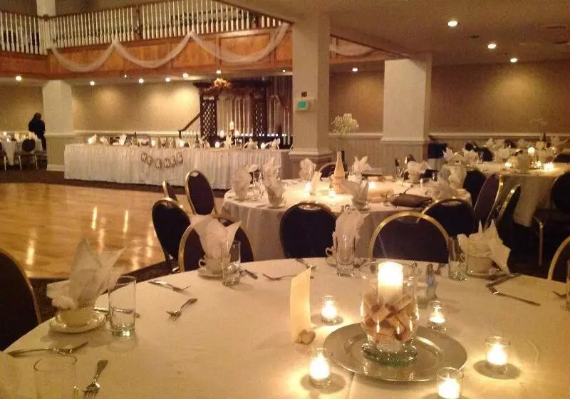 ホテル Village Inn Clemmons Winston Salem, Trademark By Wyndham