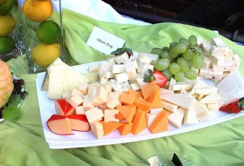 ホテル Village Inn Clemmons Winston Salem, Trademark By Wyndham