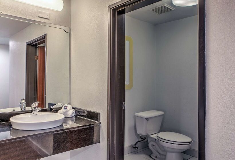 Motel 6 Dallas, Tx  Northwest