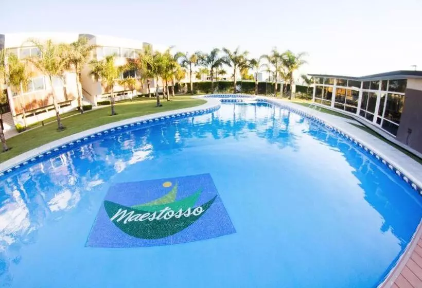 Hotelli Posada Maestosso