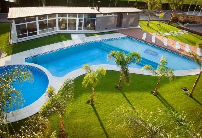 Hotelli Posada Maestosso