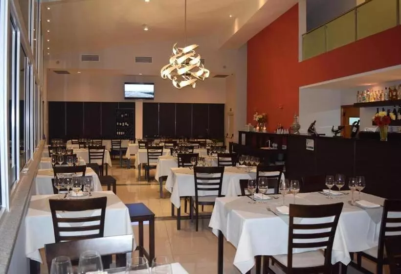 Hotelli Posada Maestosso