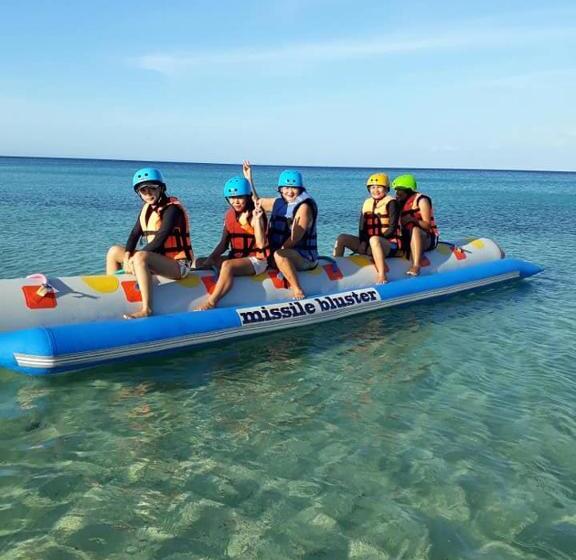 Blue Lagoon Inn And Restaurant, Pagudpud