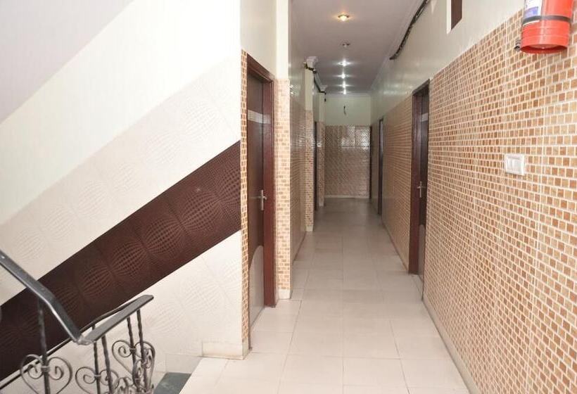 هتل Asha Guest House