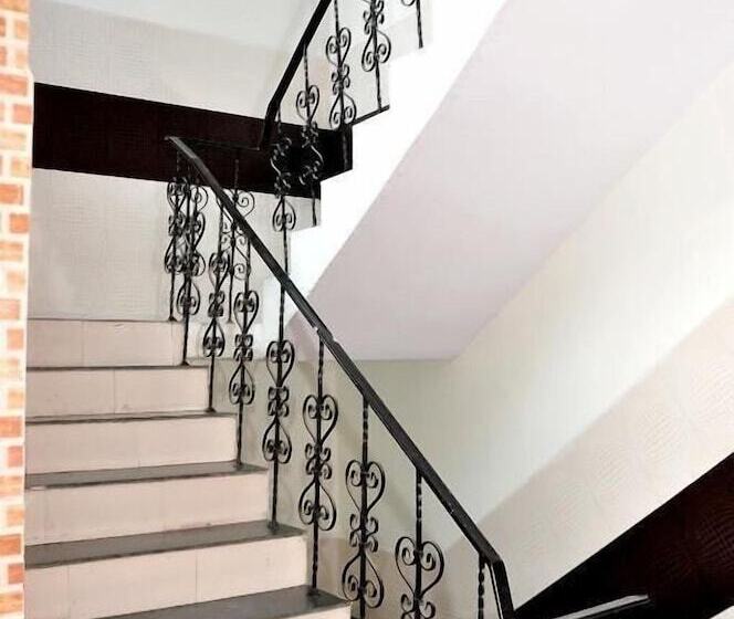 هتل Asha Guest House