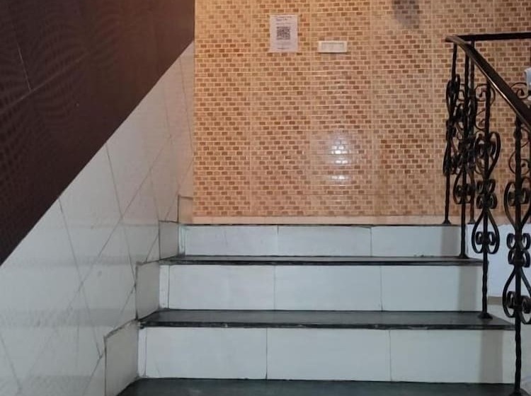 هتل Asha Guest House