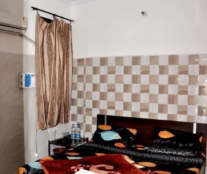 هتل Asha Guest House