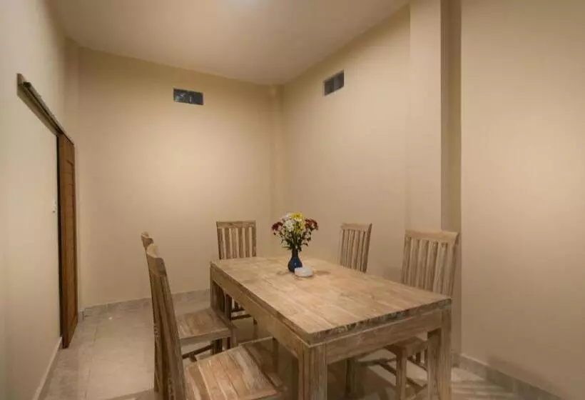 ホテル Umah Dangin Guest House