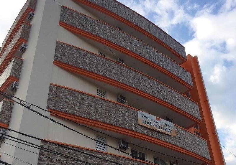 Stone House Hotel Pasay