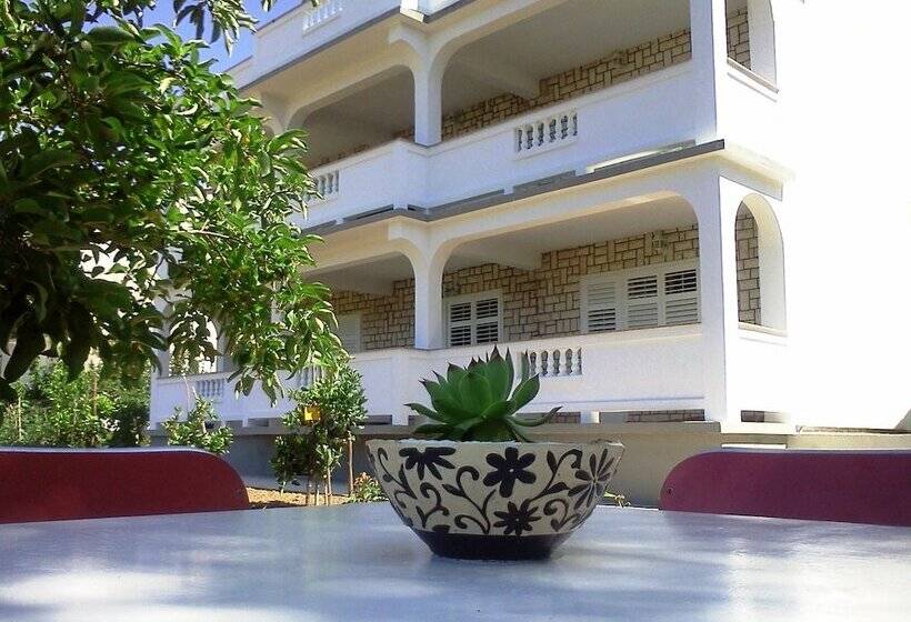 بنسيون Rooms Viskic