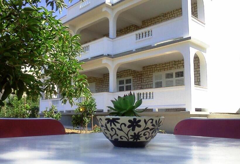 بنسيون Rooms Viskic