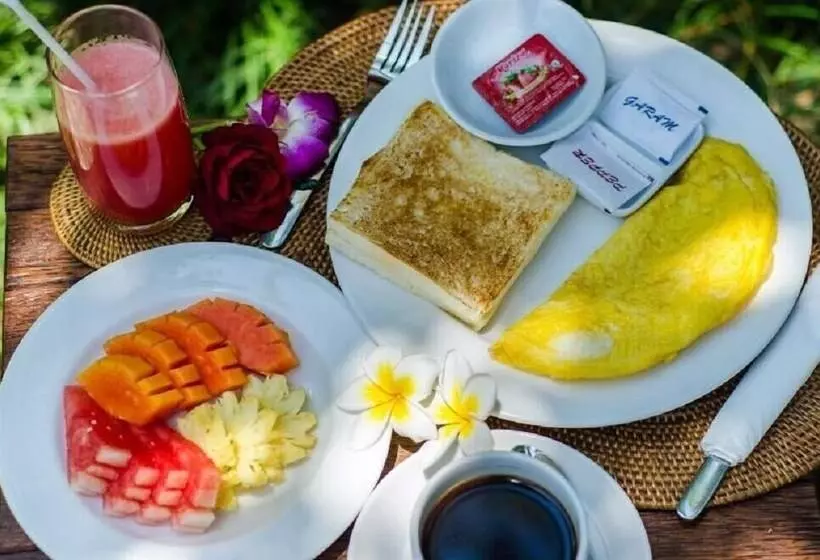 ペンション Sayan Romantis Guest House