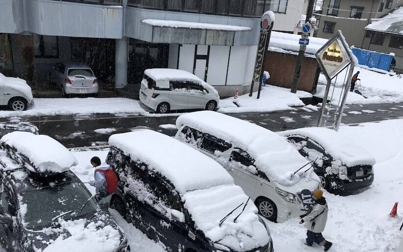 Пансион Snowhouse Memorie Hotel 石打丸山