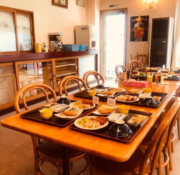 Пансион Snowhouse Memorie Hotel 石打丸山