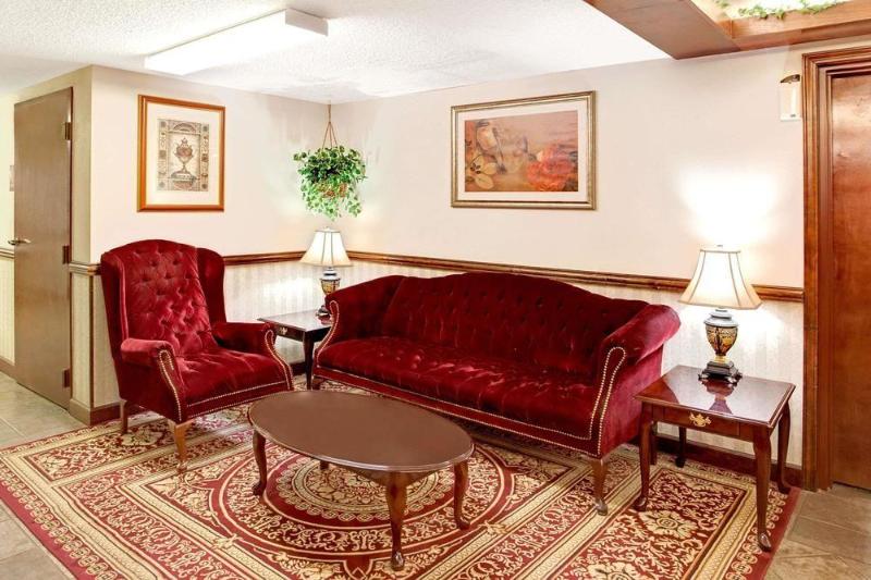 Отель Days Inn By Wyndham Adairsville