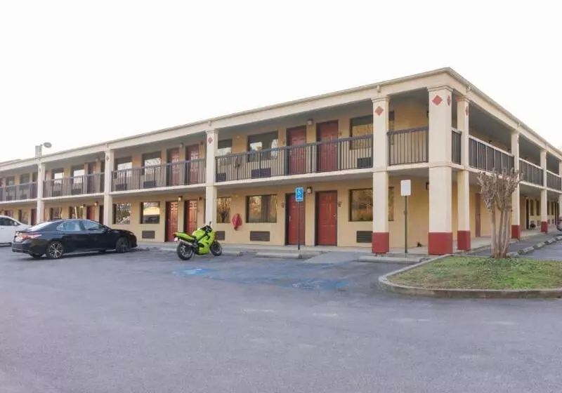 فندق Days Inn By Wyndham Adairsville