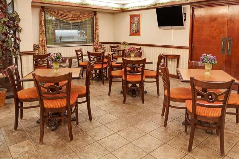 Отель Days Inn By Wyndham Adairsville