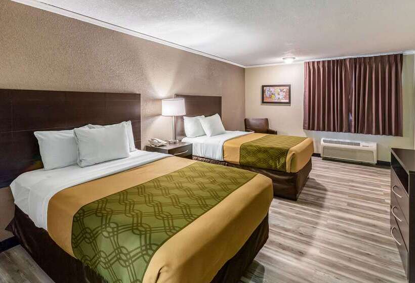فندق Econo Lodge Inn & Suites