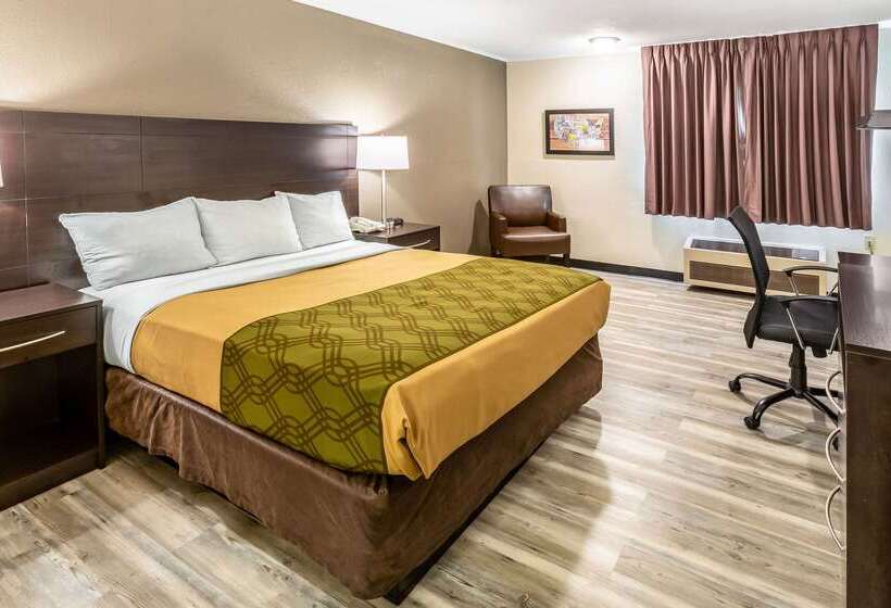 فندق Econo Lodge Inn & Suites