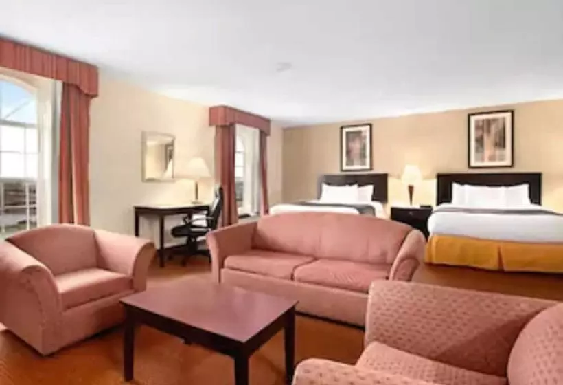 ホテル Ramada By Wyndham Elizabethtown