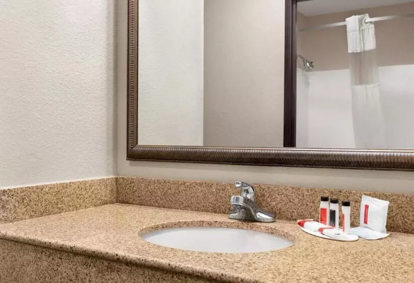 ホテル Ramada By Wyndham Elizabethtown