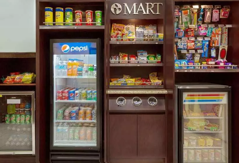 호텔 Ramada By Wyndham Pelham