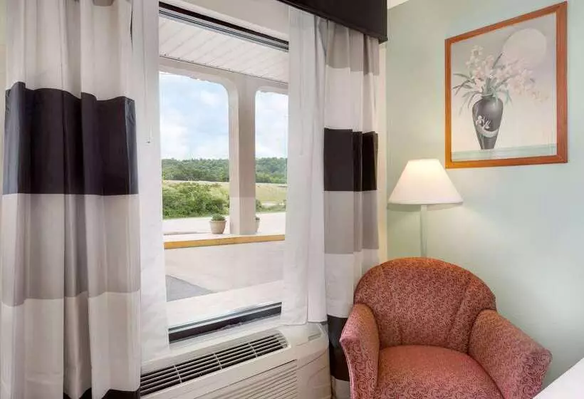 호텔 Ramada By Wyndham Pelham