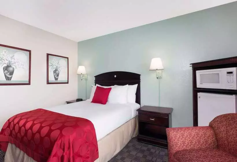 호텔 Ramada By Wyndham Pelham