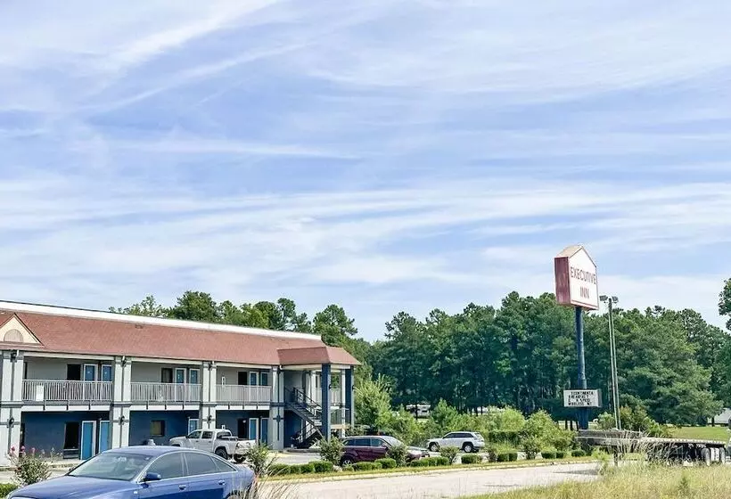 ホテル Executive Inn Ridgeway I 77