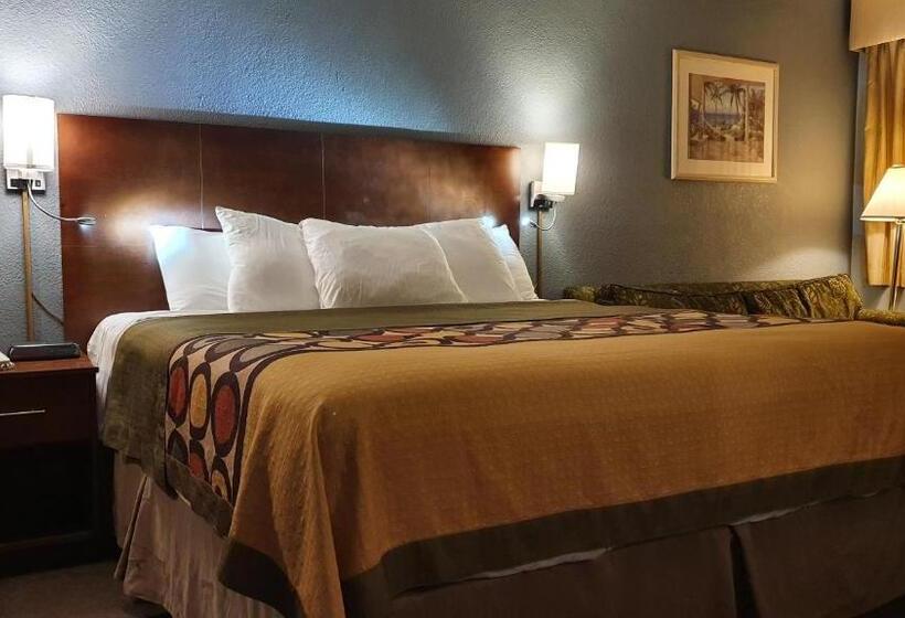 בית מלון כפרי South Padre Island Inn