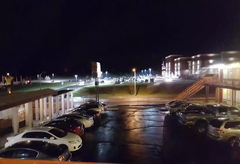 酒店 Red Carpet Inn Blacksburg