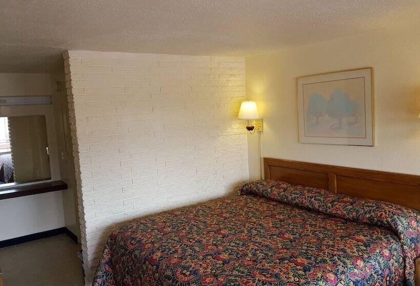 فندق Red Carpet Inn  Blacksburg