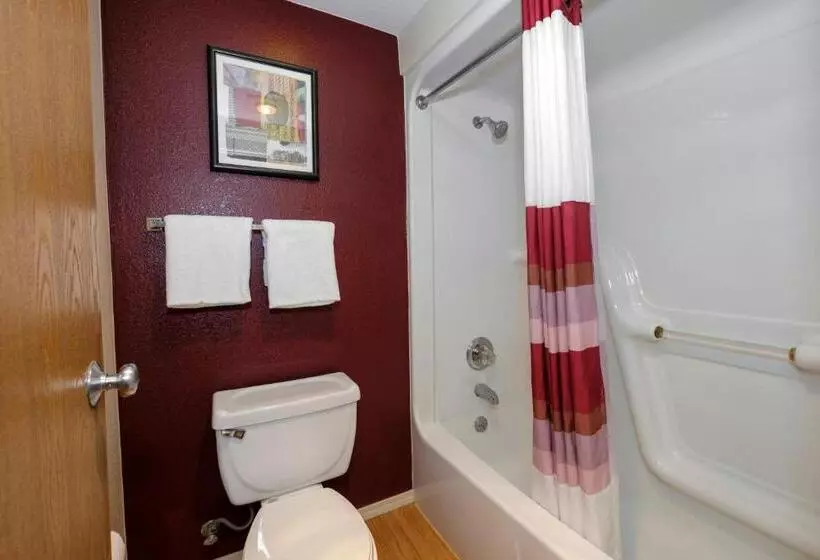 فندق Red Roof Inn Holton