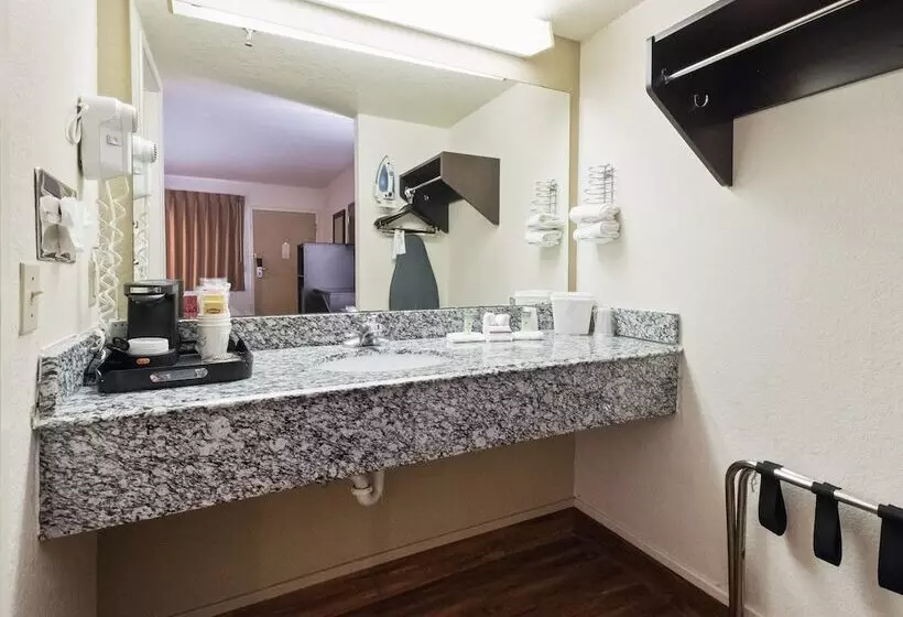 فندق Red Roof Inn Oklahoma Airport I 40 W Fairgrounds