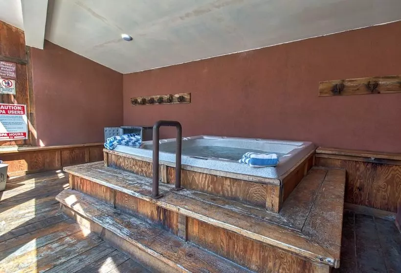 בית מלון כפרי Red Stone Inn