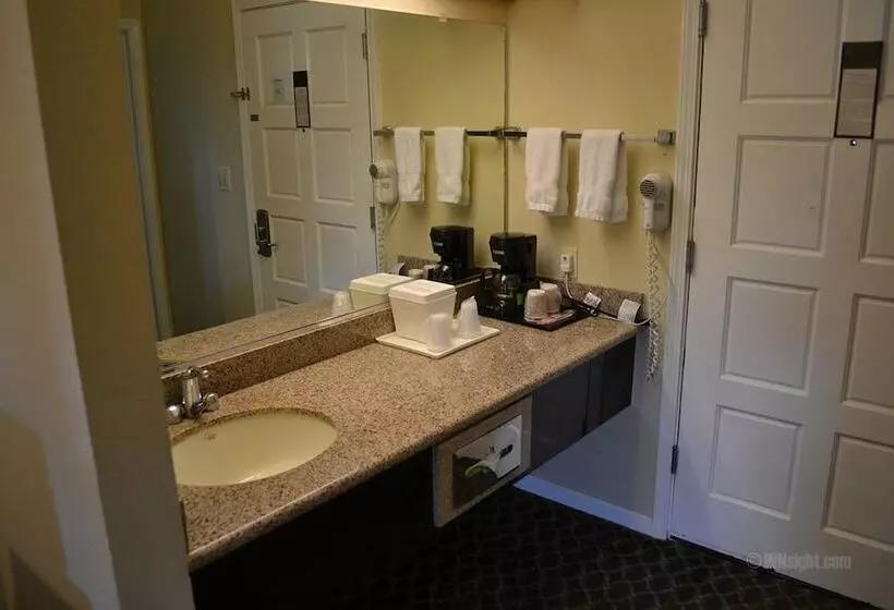 酒店 The Miramar Inn