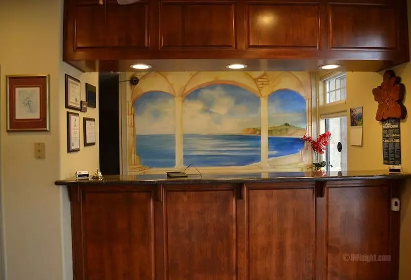 酒店 The Miramar Inn