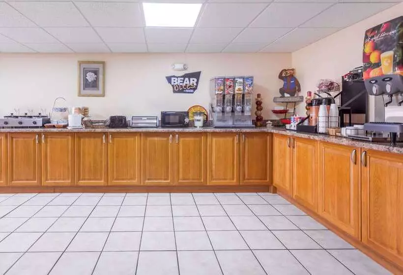 호텔 Travelodge By Wyndham Chattanooga/hamilton Place