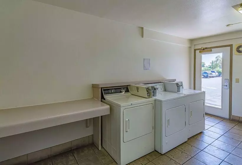 Motel 6 Fresno, Ca   Yosemite Hwy