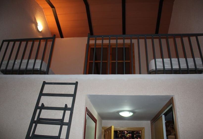 Albergue Camino De Santiago   Hostel