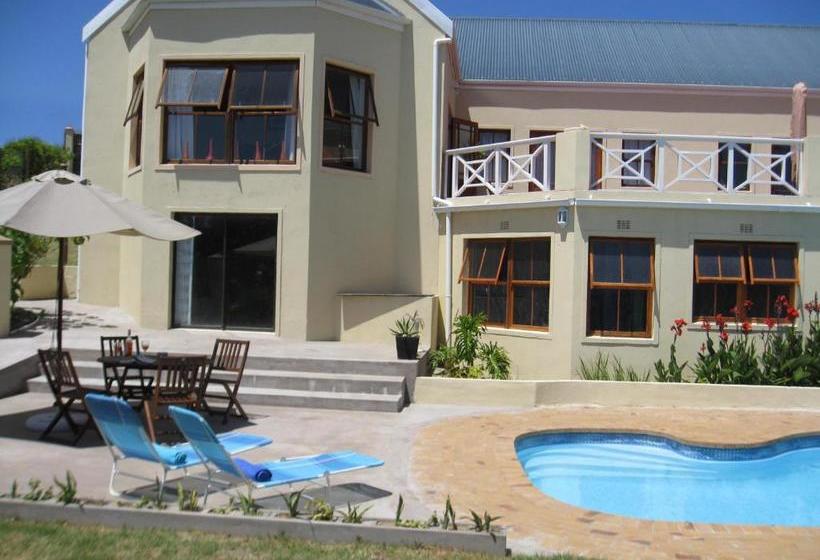 بنسيون Epic Guest House