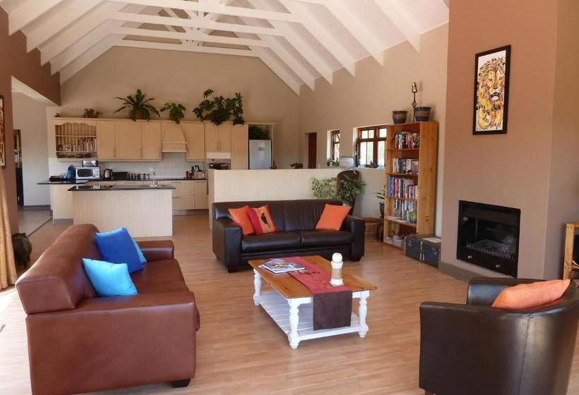 بنسيون Epic Guest House