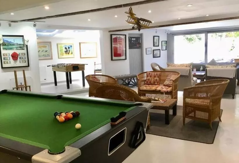 Majatalo Oceangolf Guest House