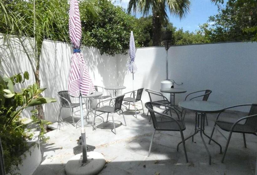 بنسيون Oceangolf Guest House