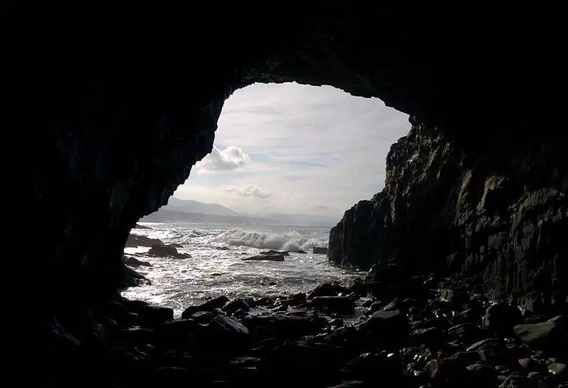 The Old Palace Tower / La Torre Del Palación