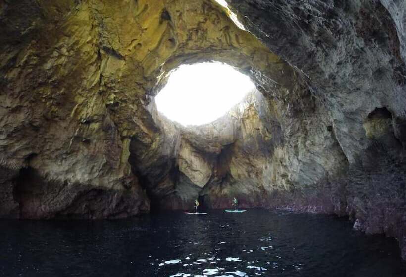The Old Palace Tower / La Torre Del Palación
