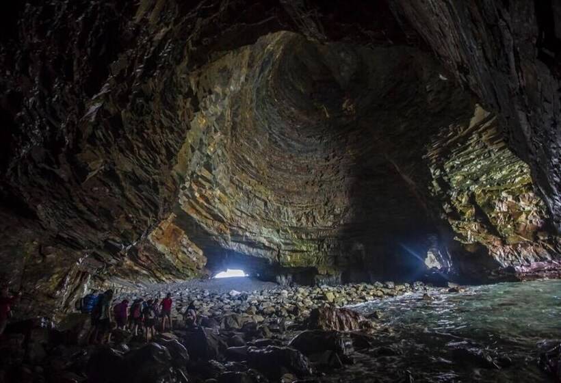 The Old Palace Tower / La Torre Del Palación